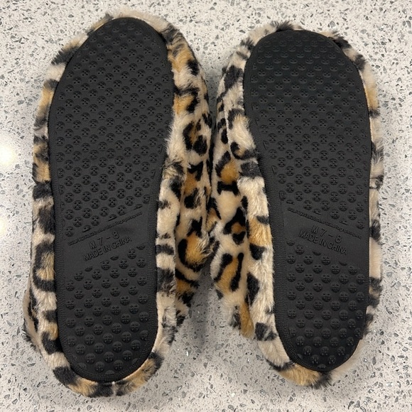 Leopard Print Slippers - Picture 4 of 5